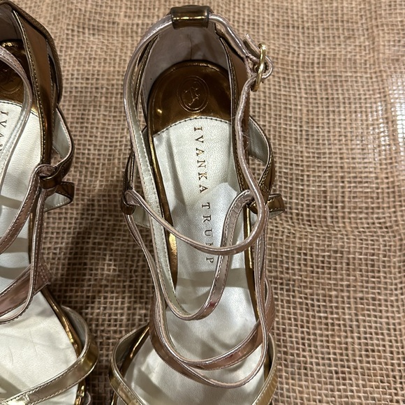 Ivanka Trump gold strappy heels size 8M. Great condition. - Picture 2 of 4